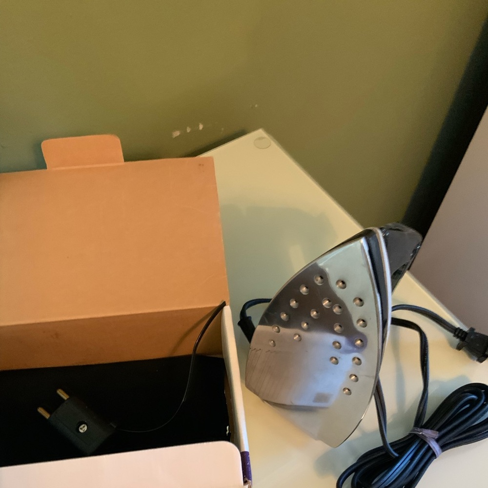 Black and decker travel iron - Picture 6 of 11